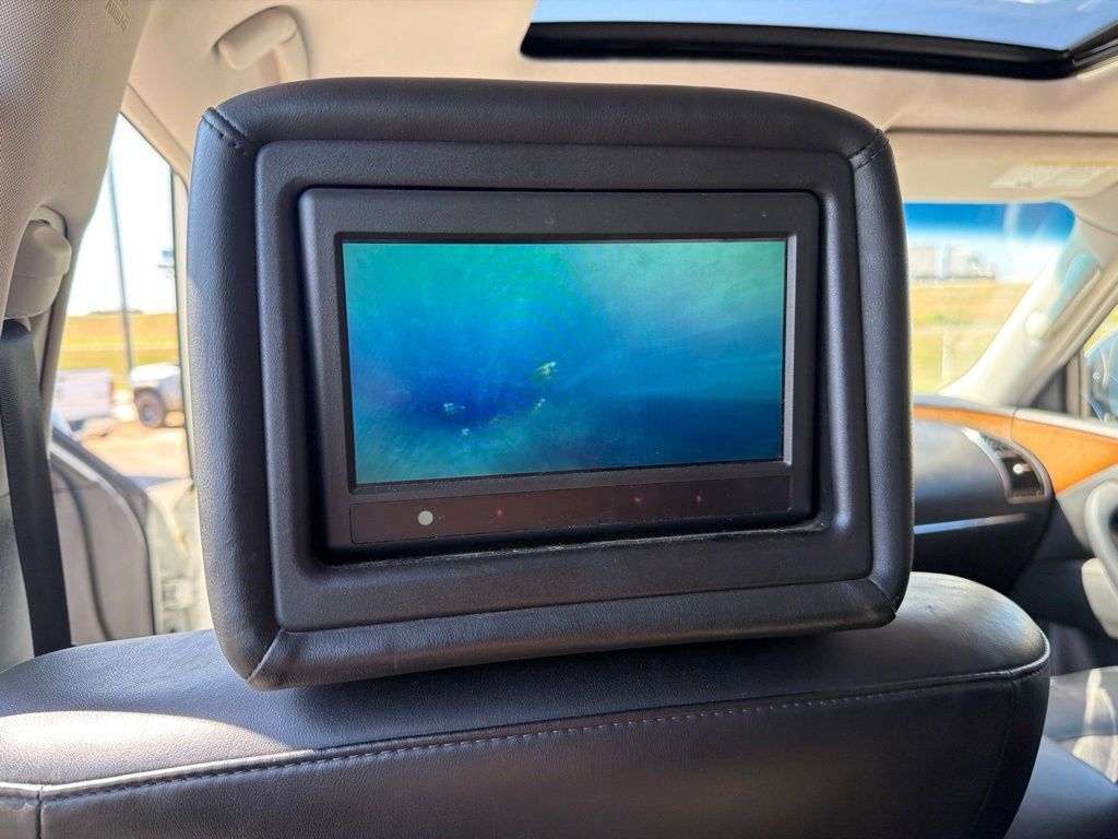 Used 2013 INFINITI QX56 4WD w/ Theater Pkg image 8