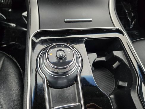 Used 2020 Ford Edge SEL image 20