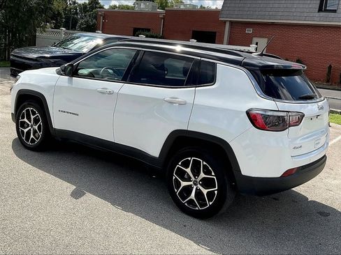 Used 2025 Jeep Compass Limited AWD/4WD image 3