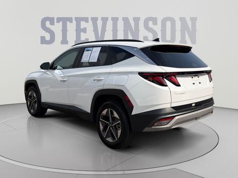 Used 2025 Hyundai Tucson SEL AWD/4WD image 3