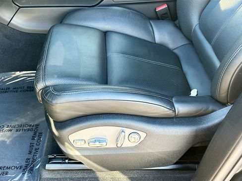 Used 2022 Porsche Macan image 19