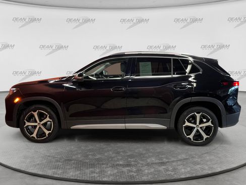 Certified 2025 Volkswagen Tiguan SE w/ Panoramic Sunroof Package AWD/4WD image 4