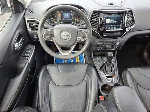 Used 2022 Jeep Cherokee Limited image 11