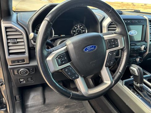 Used 2019 Ford F150 Platinum w/ Equipment Group 701A Luxury image 8