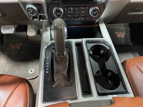 Used 2018 Ford F150 King Ranch w/ Equipment Group 601A Luxury AWD/4WD image 11
