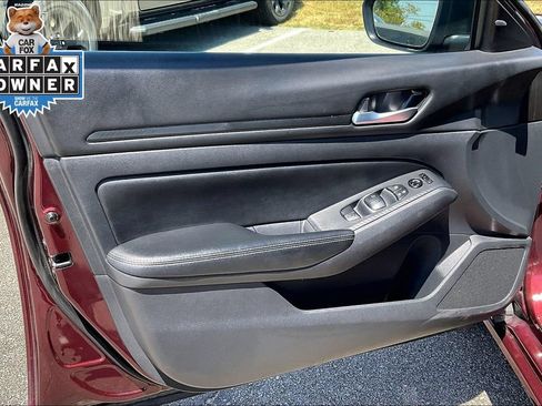 Used 2025 Nissan Altima 2.5 SV FWD image 23