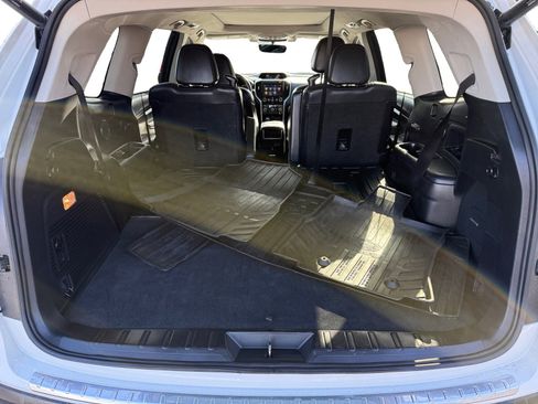 Used 2020 Subaru Ascent Limited w/ Technology Package image 17