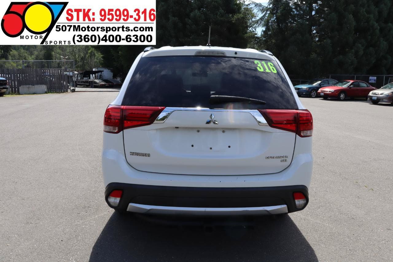 Used 2016 Mitsubishi Outlander SEL AWD/4WD image 6