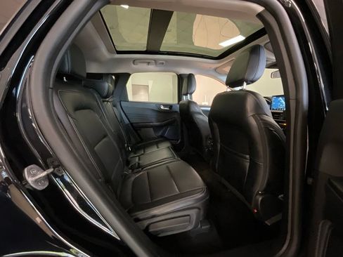 Used 2025 Ford Escape Platinum AWD/4WD image 22