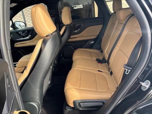 Used 2022 Lincoln Corsair Reserve w/ Equipment Group 201A image 4