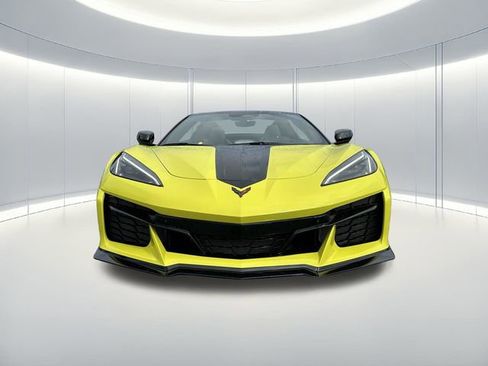 Used 2024 Chevrolet Corvette Z06 RWD image 8