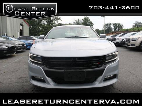Used 2019 Dodge Charger SXT AWD/4WD image 1