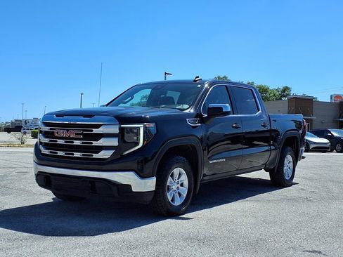 Used 2024 GMC Sierra 1500 SLE AWD/4WD image 3