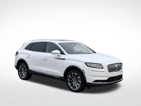 Certified 2023 Lincoln Nautilus Reserve w/ Luxury Package AWD/4WD image 4