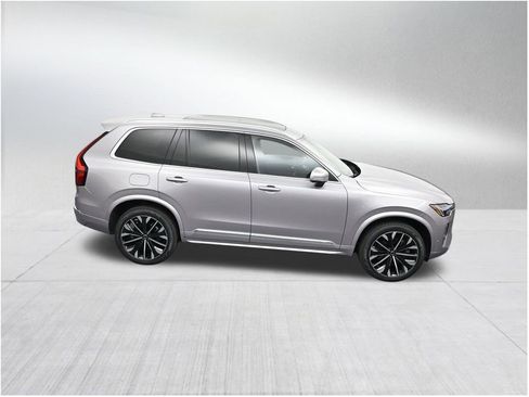 New 2026 Volvo XC90 T8 Ultra AWD/4WD image 18