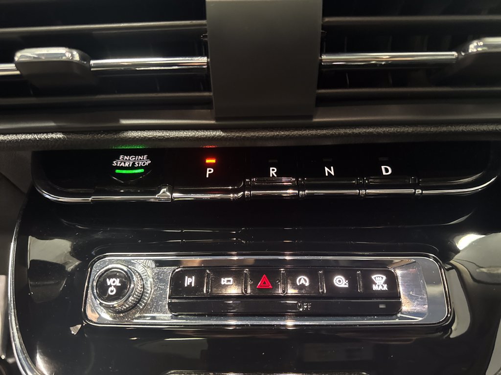 Used 2023 Lincoln Corsair AWD w/ Equipment Group 101A image 25