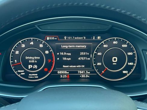 Used 2019 Audi Q7 3.0T Prestige w/ Prestige Package AWD/4WD image 32