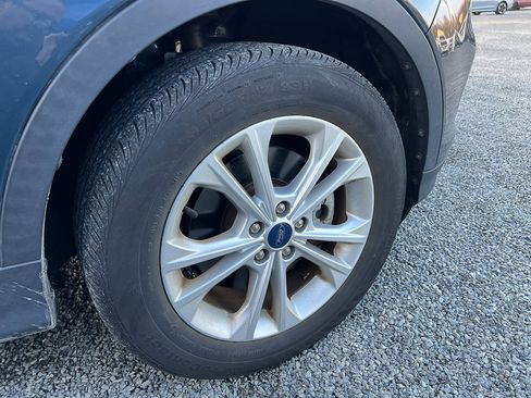 Used 2019 Ford Escape SEL image 6