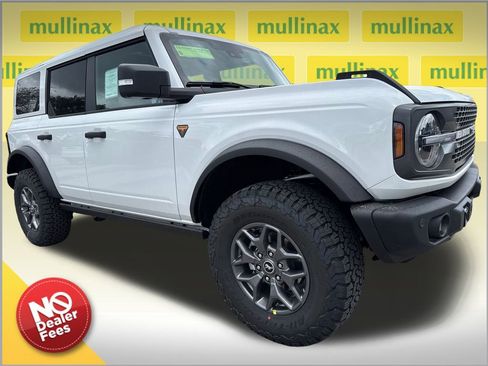 New 2025 Ford Bronco Badlands image 1