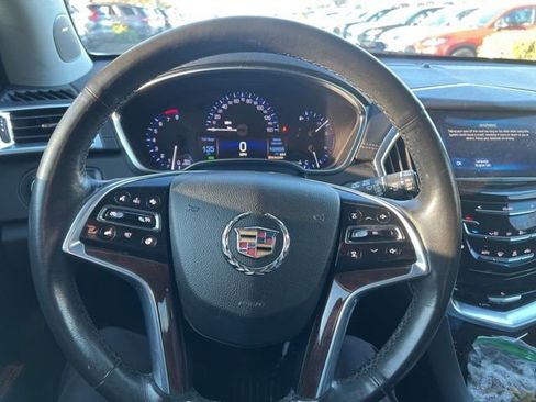 Used 2015 Cadillac SRX Luxury image 16