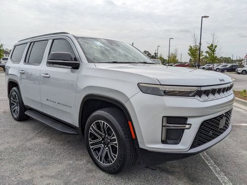 New 2026 Jeep Grand Wagoneer 4WD w/ Premium Group I image 19