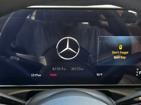 Used 2023 Mercedes-Benz C 300 Sedan image 35