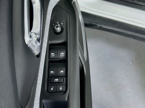 Used 2022 Jeep Compass Latitude w/ Convenience Group AWD/4WD image 17