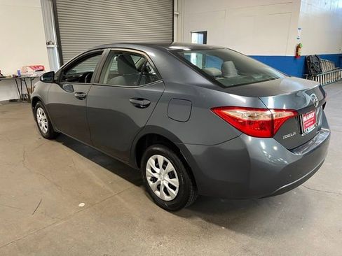 Used 2017 Toyota Corolla L w/ Carpet Mat Package (TMS) FWD image 5