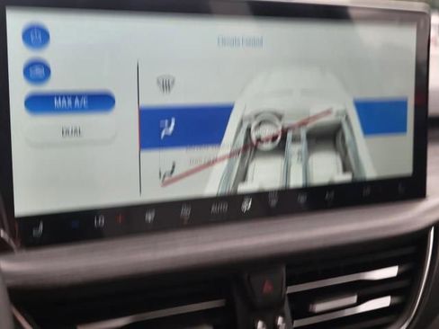 New 2025 Ford Escape SE w/ PHEV Premium Package image 31