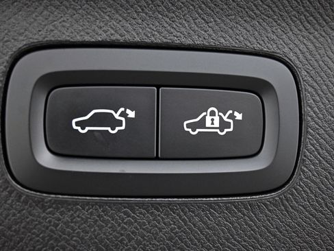 Used 2022 Volvo XC90 T6 Inscription w/ Advanced Package image 36