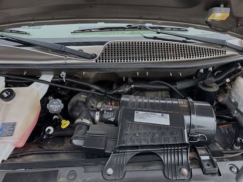 Used 2019 Chevrolet Express 2500 w/ Enhanced Convenience Package image 35
