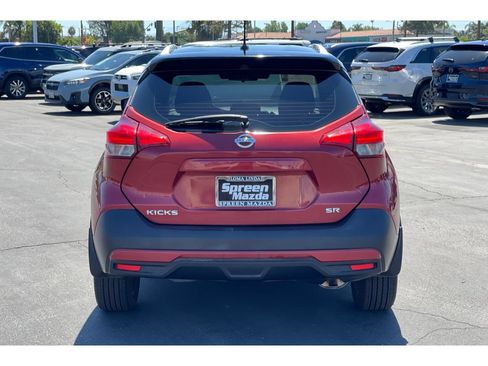 Used 2018 Nissan Kicks SR FWD image 5