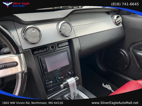 Used 2006 Ford Mustang GT RWD image 9