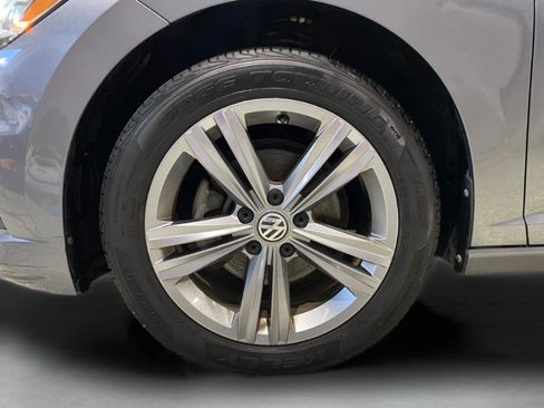 Used 2019 Volkswagen Jetta R-Line w/ R-Line Cold Weather Package FWD image 25