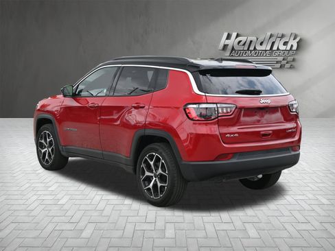 Used 2025 Jeep Compass Limited AWD/4WD image 7