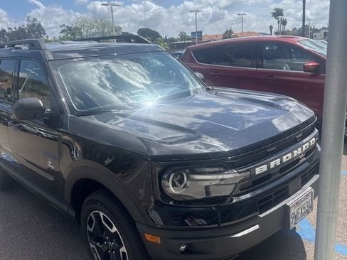 Used 2024 Ford Bronco Sport Outer Banks w/ Tech Package image 3