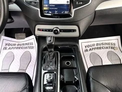 Used 2017 Volvo XC90 T6 Momentum w/ Vision Package image 33