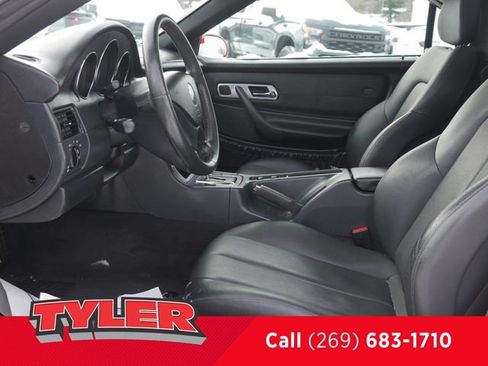Used 2004 Mercedes-Benz SLK 230 image 35