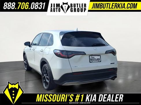 Used 2023 Honda HR-V Sport image 4