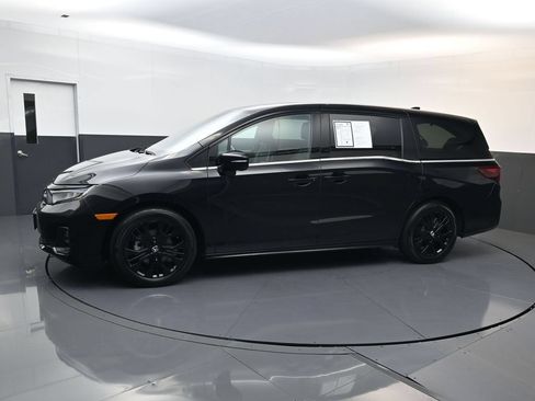 Used 2025 Honda Odyssey Sport-L image 6