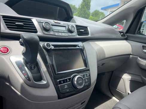 Used 2014 Honda Odyssey Touring image 17