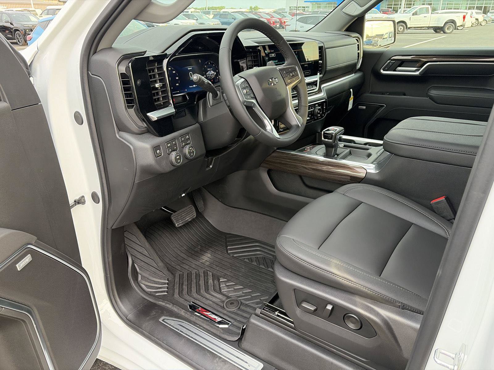 New 2026 Chevrolet Silverado 1500 RST w/ RST All Star Premium Package AWD/4WD image 18