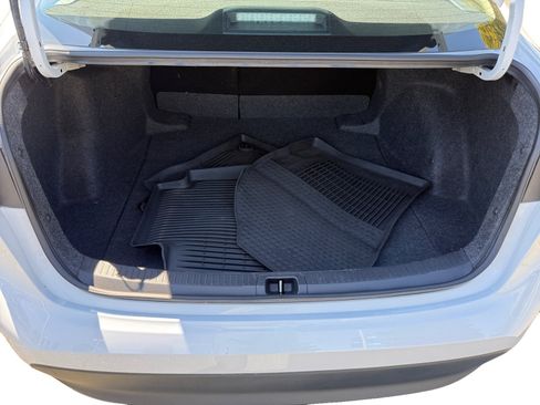 Used 2025 Toyota Corolla LE FWD image 17