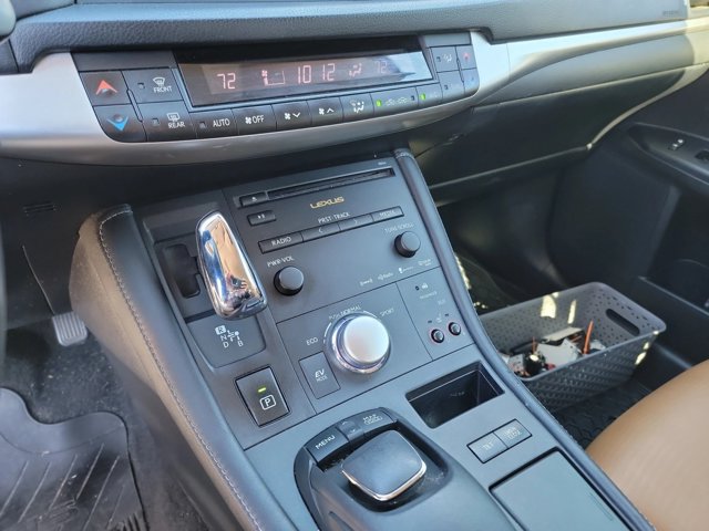 Used 2013 Lexus CT 200h w/ Premium Pkg w/Navigation FWD image 12