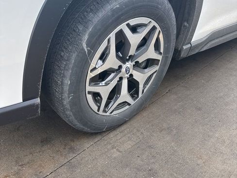 Used 2023 Subaru Forester Premium image 13