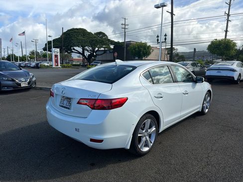 Used 2015 Acura ILX w/ Technology Package FWD image 3