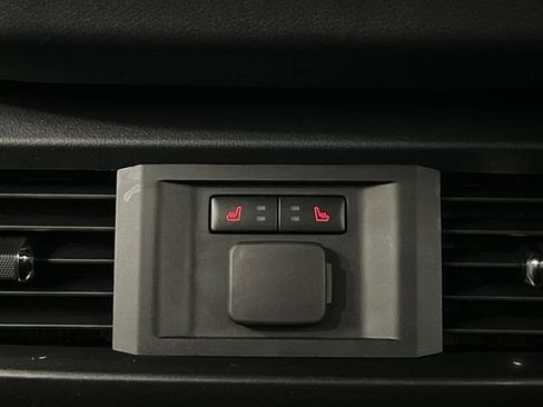 Used 2022 Ford F150 Lariat w/ Equipment Group 502A High image 38