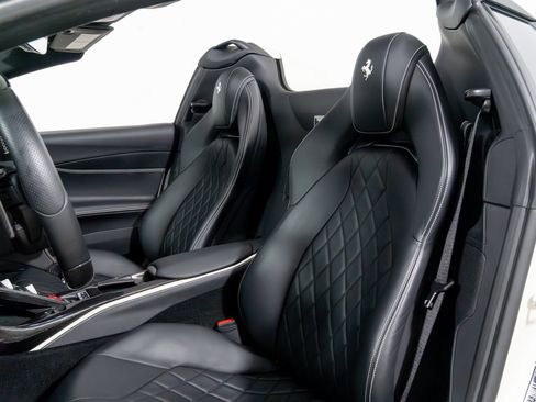 Used 2021 Ferrari 812 GTS RWD image 31