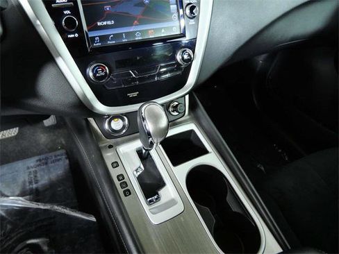 Used 2018 Nissan Murano SV image 19
