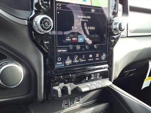 New 2026 RAM 1500 4x4 Crew Cab image 9